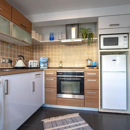 Pass The Keys Art Deco Inspired Apartment With Roof Top Views 슈루즈버리 외부 사진
