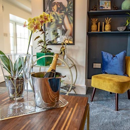 Pass The Keys Art Deco Inspired Apartment With Roof Top Views 슈루즈버리 외부 사진