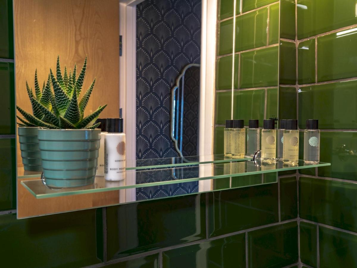 Pass The Keys Art Deco Inspired Apartment With Roof Top Views 슈루즈버리 외부 사진